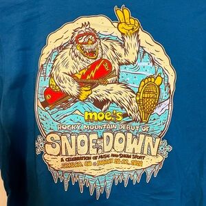 NWOT Bella + Canvas blue moe. Snoe. Down 2020 graphic band tee sz M